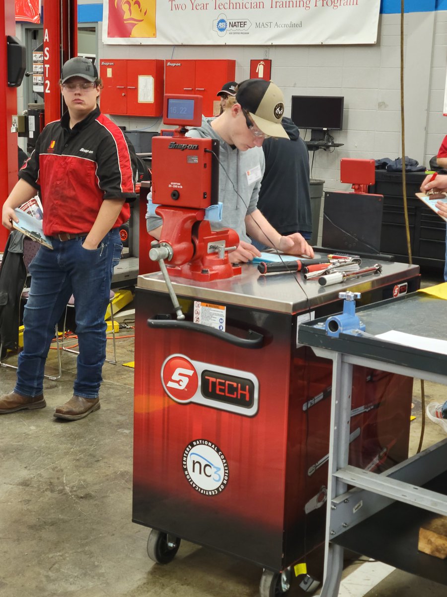 PHS Auto Tech students competed in the PSU Automotive Technology Regional Contest against Kansas and Missouri community colleges and high schools this week. #DragonExcellence

Jonathan Howard placed 12th
Johan Arriola placed 13th
Cory Julian placed 18th
