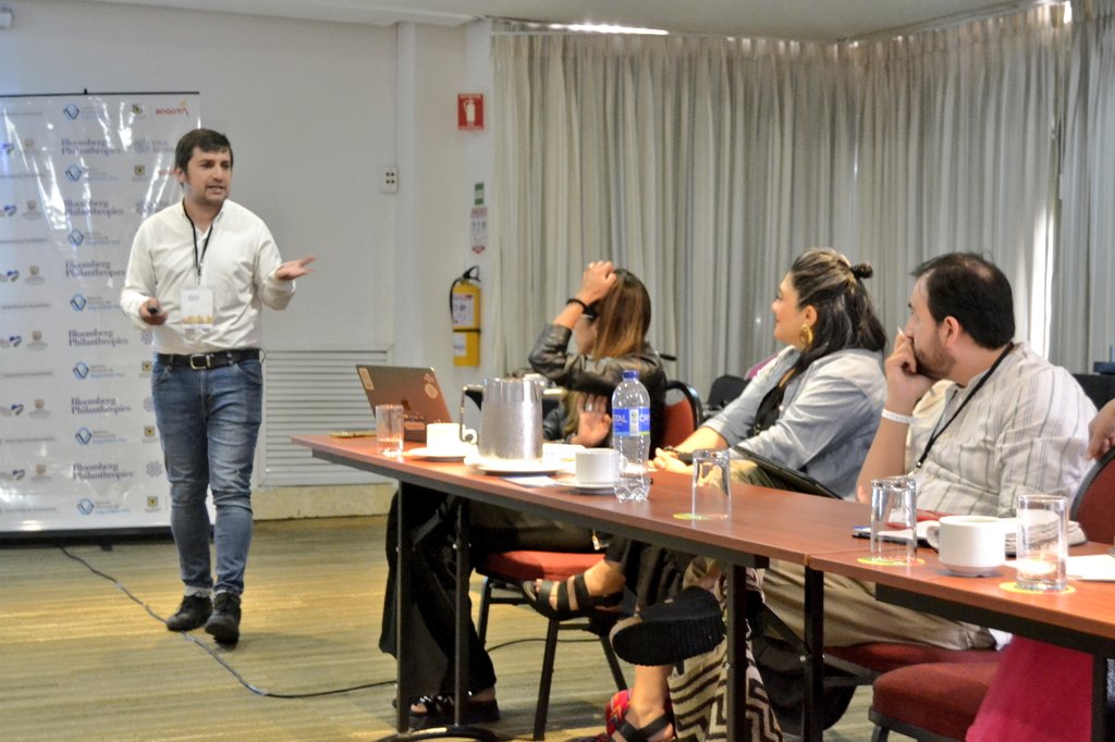 Hoy asistimos al Taller de Comunicaciones Estratégicas en Seguridad Vial organizado por nuestros aliados estratégicos de <a href="/BloombergDotOrg/">Bloomberg Philanthropies</a> y <a href="/VitalStrat/">Vital Strategies</a>.

Junto a la <a href="/ansvcol/">Agencia Nacional de Seguridad Vial</a> y <a href="/SectorMovilidad/">Movilidad Bogotá</a> tomamos apuntes para generar las mejores estrategias que garanticen la vida.