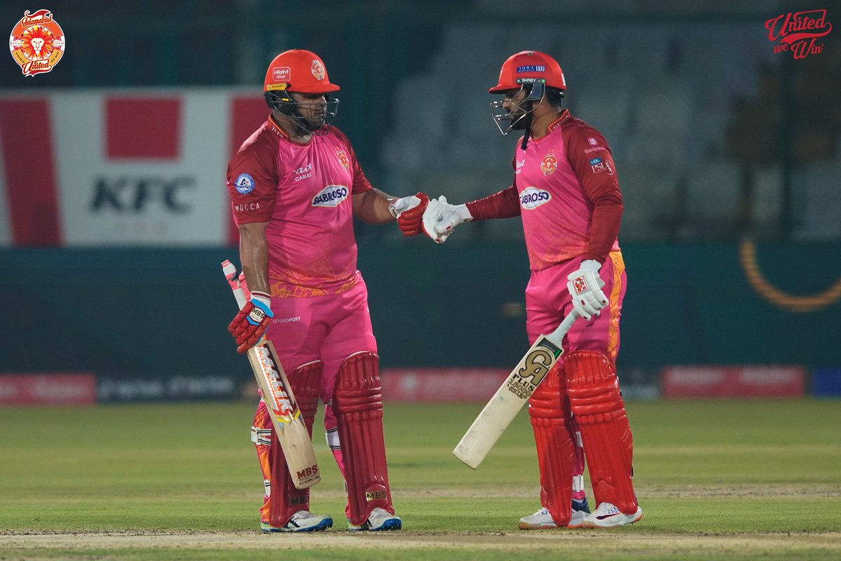 98 runs off 45 balls!

The 2 A's of #ISLU ROARED tonight 🦁

#QGvIU #HBLPSL8 | <a href="/AasifAli45/">Asif Ali</a>