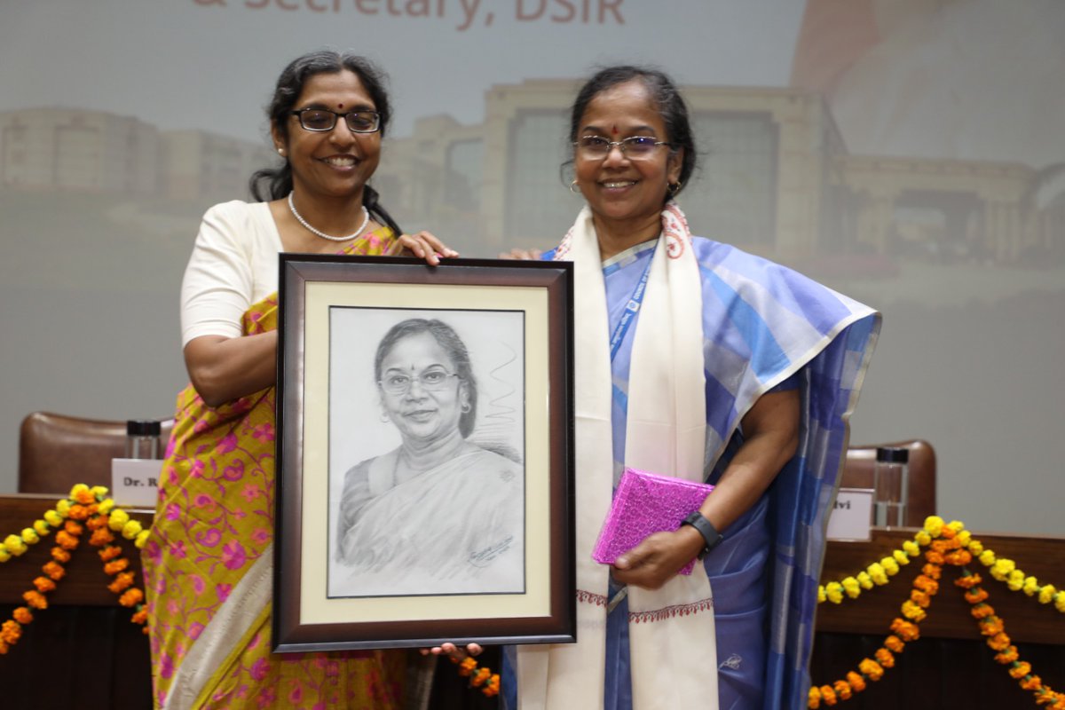 CSIR_CDRI's tweet photo. After felicitation of Honorable DG by @CSIR_CDRI #StaffClub, the program was concluded with vote of thanks by #DrShubhaShukla
@CSIR_IND @DrJitendraSingh @DrNKalaiselvi @IndiaDST @VigyanPrasar @PIB_India @PibLucknow @UPGovt @sandtdepartment @PTI_News @DDNewslive https://t.co/ZV07oNX9qm