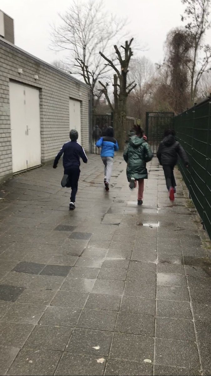 ivvuuren's tweet image. Weer of geen weer, 
samen lopen voor giro 555 
#sponsorloop