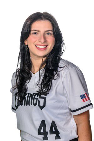 HVCC_Softball's tweet photo. 🔈🚨🥎 Introducing sophomore Maryssa Sano #11! Maryssa is majoring in Business. She plays 3B and her favorite part about softball is the bus rides with her teammates. 3 words to describe her are crazy, outgoing and funny! 1️⃣9️⃣ days #GoVikings #RollGreen https://t.co/d5VlufZzbb