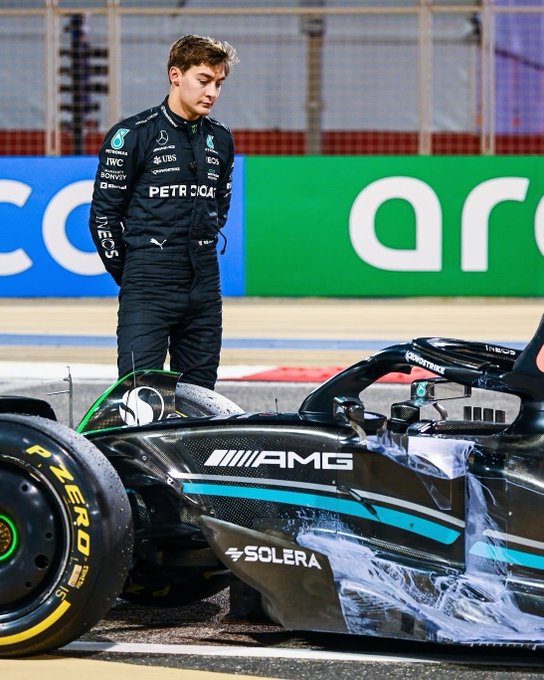 George Russell, F1 Testing day 2: problemi per Mercedes