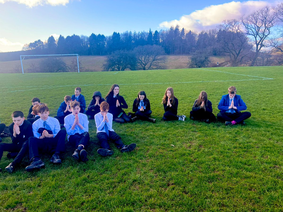TechnologiesDHS's tweet photo. On Friday’s we meditate 🧘‍♀️ 🧘‍♂️ 

S2 Computing Science @DunblaneHS #sunnyday #MentalHealthAwareness #MentalHealthMatters #gettingitright #yoga https://t.co/D14TIGDNZv