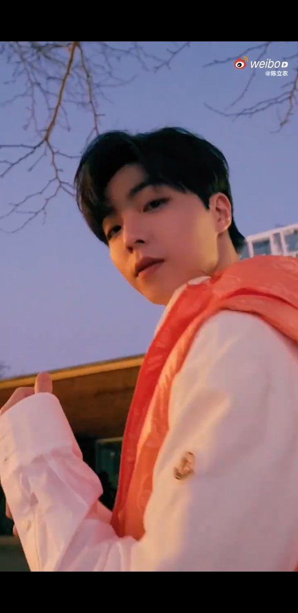 Specialwind17's tweet photo. 20230224 Nong's Weibo and IG Update
หนงมาลง คลิปให้เองแล้ว
CLN in London Fashion Week
หล่อมาก น่ารักมาก ดูดีมาก
เลิศศศศศศ 👍💗
#ChenLinong #Linong
#Moncler #MONCLERGENIUS
#MonclerxChenLinong
#ChenLinonginLFW
#LondonFashionWeek https://t.co/wbWRxHzRsn