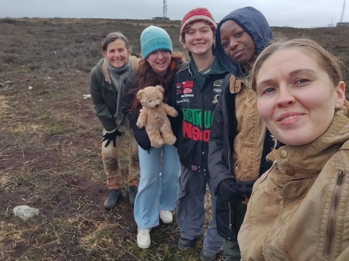 And that’s a wrap! Was brilliant to film with <a href="/NFS_IADT/">National FIlm School</a> Elena Walsh O’Brien, Jodie Fearon + their fab crew. The future of Irish Film is in good hands with this professional lot! 👏 And I sprung that   <a href="/MamIreland/">MAM Ireland</a> tutorial on family-friendly practise in film + the arts 🥳 <a href="/myIADT/">IADT Dún Laoghaire</a>