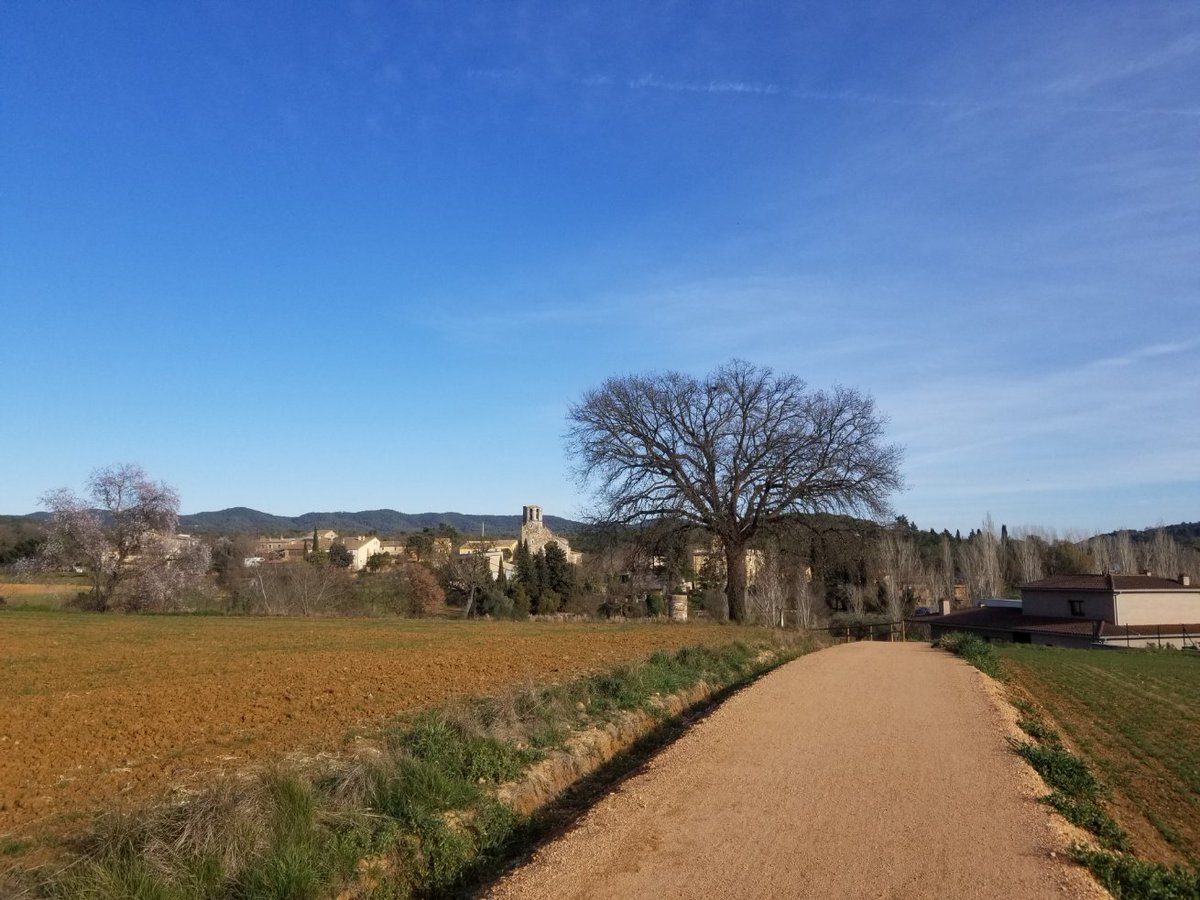 witxi2's tweet photo. Tram aïllat de la nova via verda a Llambilles, per descobrir-lo! @viesverdesgi @allambilles https://t.co/MKfmiFKhzn