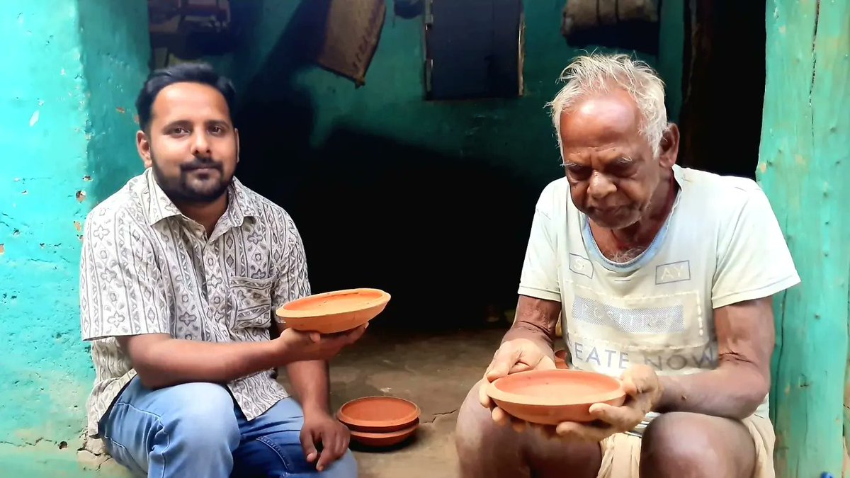 talktosubhransu's tweet photo. The Summer  has come and the earthen pots are ready  to quench the thirst of the Birds. Request all to Join this campaign, Place an Earthen pot with water and save the lives of innocent birds.

#SubhransuSatpathy #BirdMan #Odisha #TheyReallyNeedUs  #waterforbirds https://t.co/7jbXbQVVLc