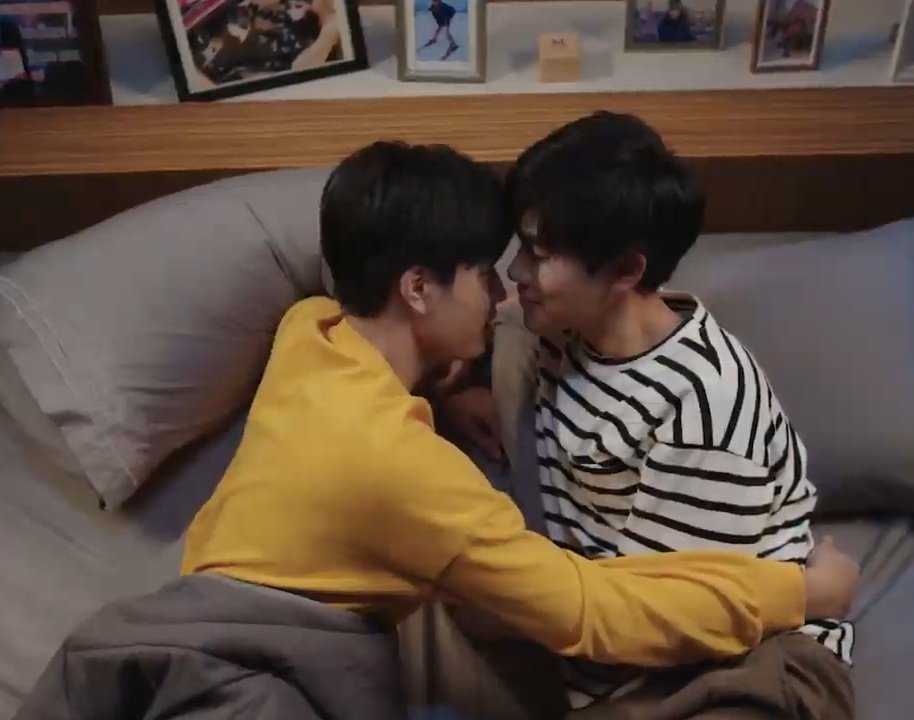2511Nwet's tweet photo. The most beautiful (cutest) story is end now.🌾🥗

#myschoolpresidentfinal 
#Gemini_NT 
#Fourthnattawat 
#geminifourth
@gemini_ti 
@tawattannn 
You all did great. Chinzhilla team
Tinn and hwison😭🌾 https://t.co/jyLEoXbGmA
