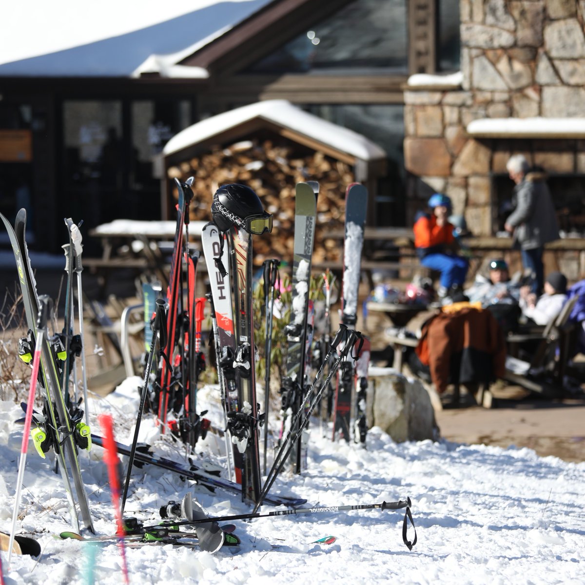 Laurel Mountain Ski tweet media