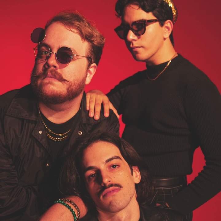 The South Florida band <a href="/Cannibalkids/">Cannibal Kids</a> bring charm and colour on their new single "Worms" 🐛

MORE: ow.ly/8BkX50N23gQ