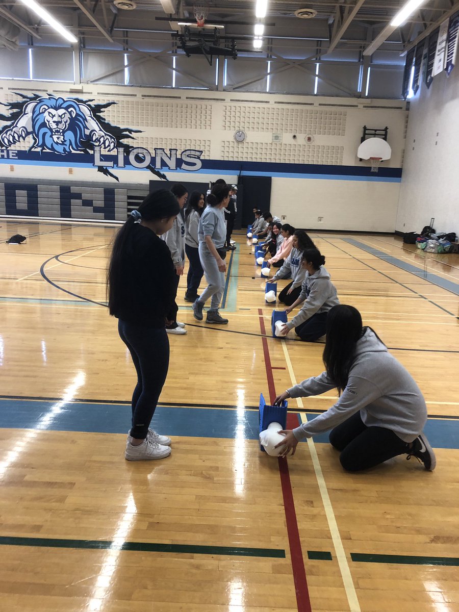 MSS_H_W's tweet photo. First Aid and CPR Training @MississaugaSS with @SAJEVitalSigns valuable skills and knowledge @SHSMPeel https://t.co/GIRkGtXEpB