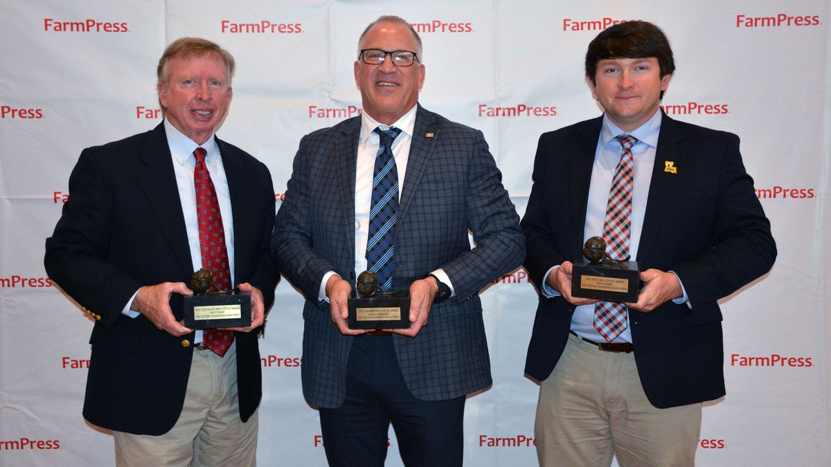 farmpress's tweet image. 2023 High Cotton Award Winners
Southeast-𝐑𝐮𝐬𝐭𝐲 𝐃𝐚𝐫𝐛𝐲
Western- 𝐀𝐚𝐫𝐨𝐧 𝐁𝐚𝐫𝐜𝐞𝐥𝐥𝐨𝐬
Midsouth- 𝐊𝐨𝐝𝐲 𝐁𝐞𝐚𝐯𝐞𝐫𝐬
Southwest-  𝐖𝐢𝐥𝐥𝐢𝐚𝐦𝐬 𝐅𝐚𝐦𝐢𝐥𝐲 𝐅𝐚𝐫𝐦𝐬
farmprogress.com/cotton/high-co…

More to come! #HC23 #MSFGS2023 #farmandginshow