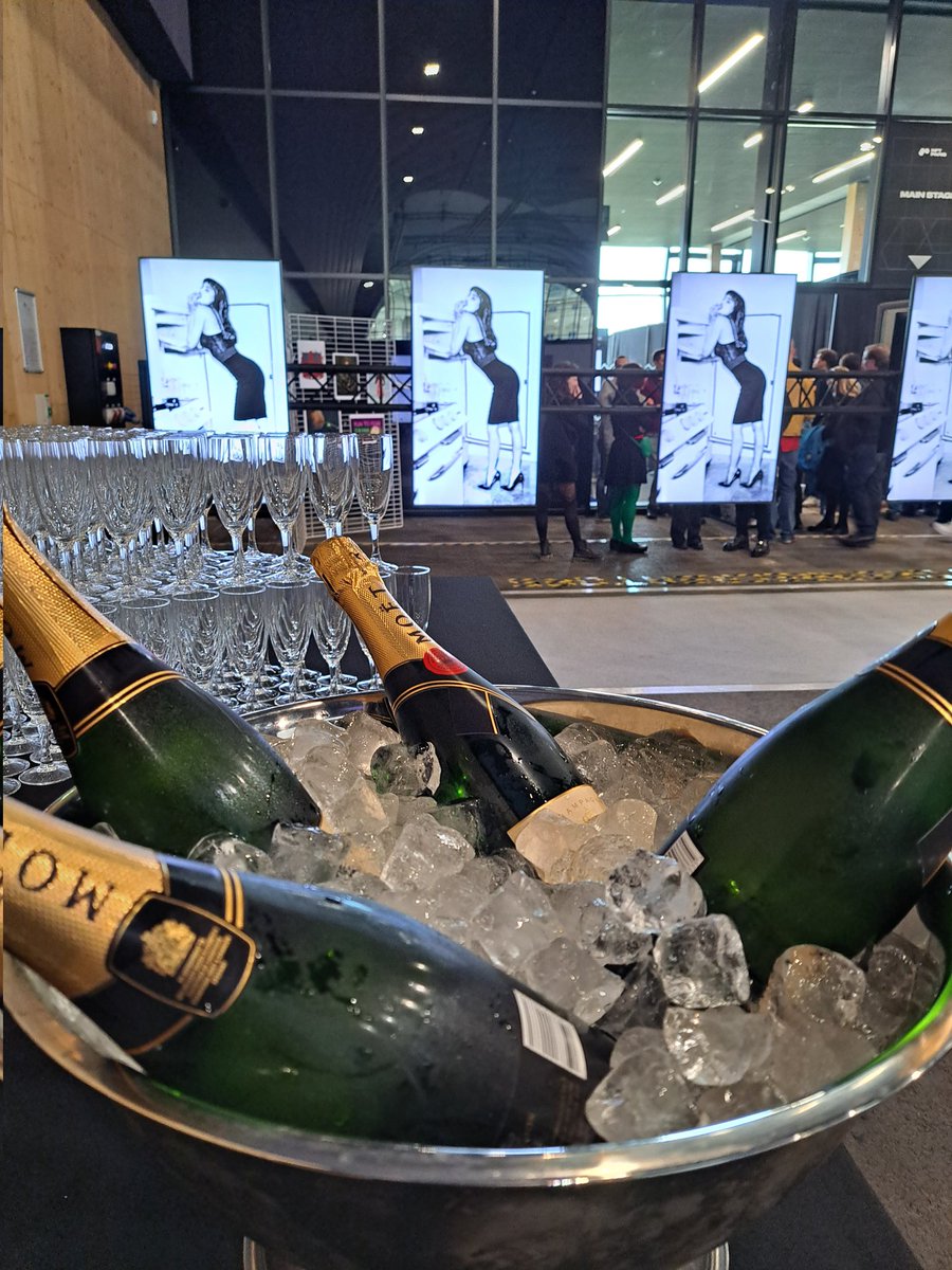 Awesome celebration <a href="/nft_paris/">NFT Paris</a> of <a href="/EllenVUnwerth/">Ellen Von Unwerth</a>'s sold out collection on Quantum 🙌 

More photos to follow!