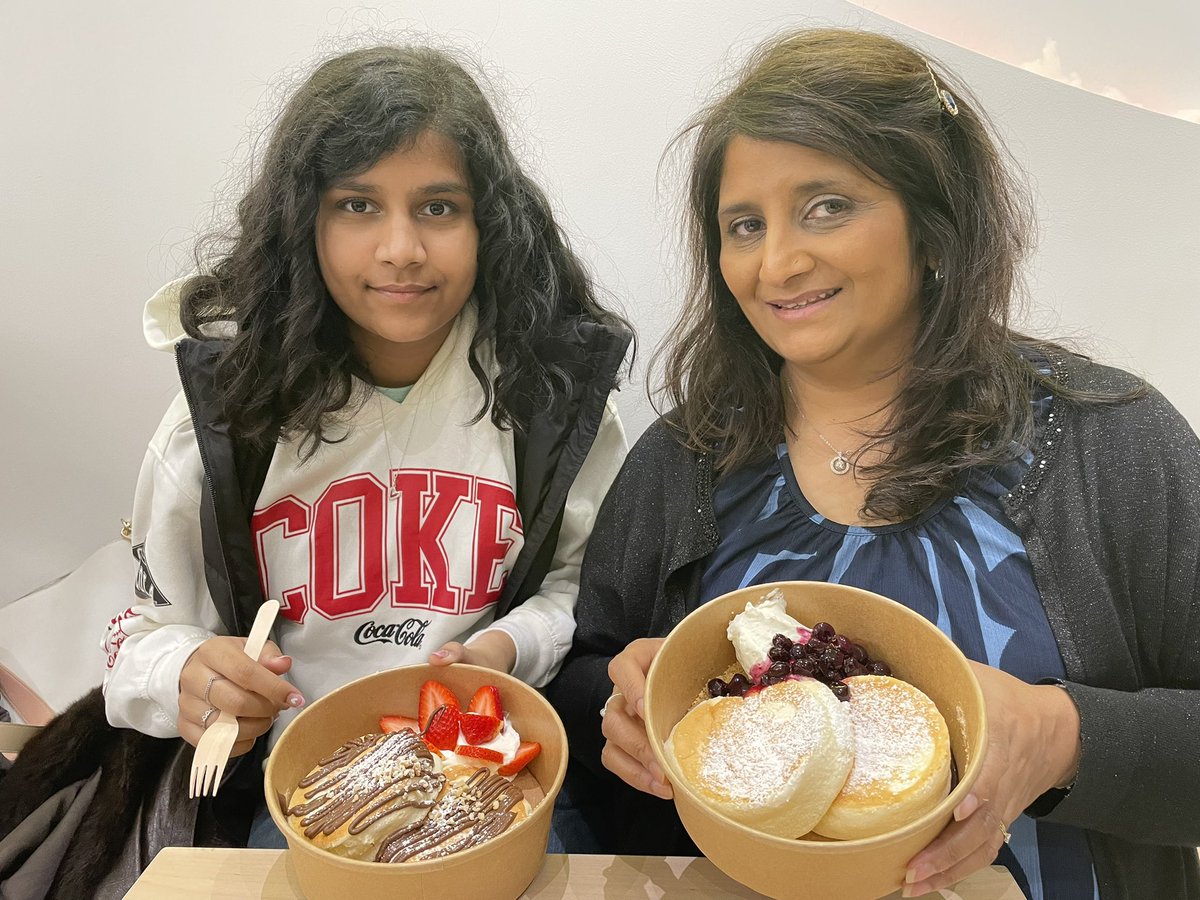 hemakg's tweet photo. @SaturdayKitchen @matt_tebbutt After watching Lee from Fuwa Fuwa make the Japanese pancakes we had to fit them in our city break in London! As you can see our daughter Yashvi loved them!! https://t.co/n1gpFwiwTf