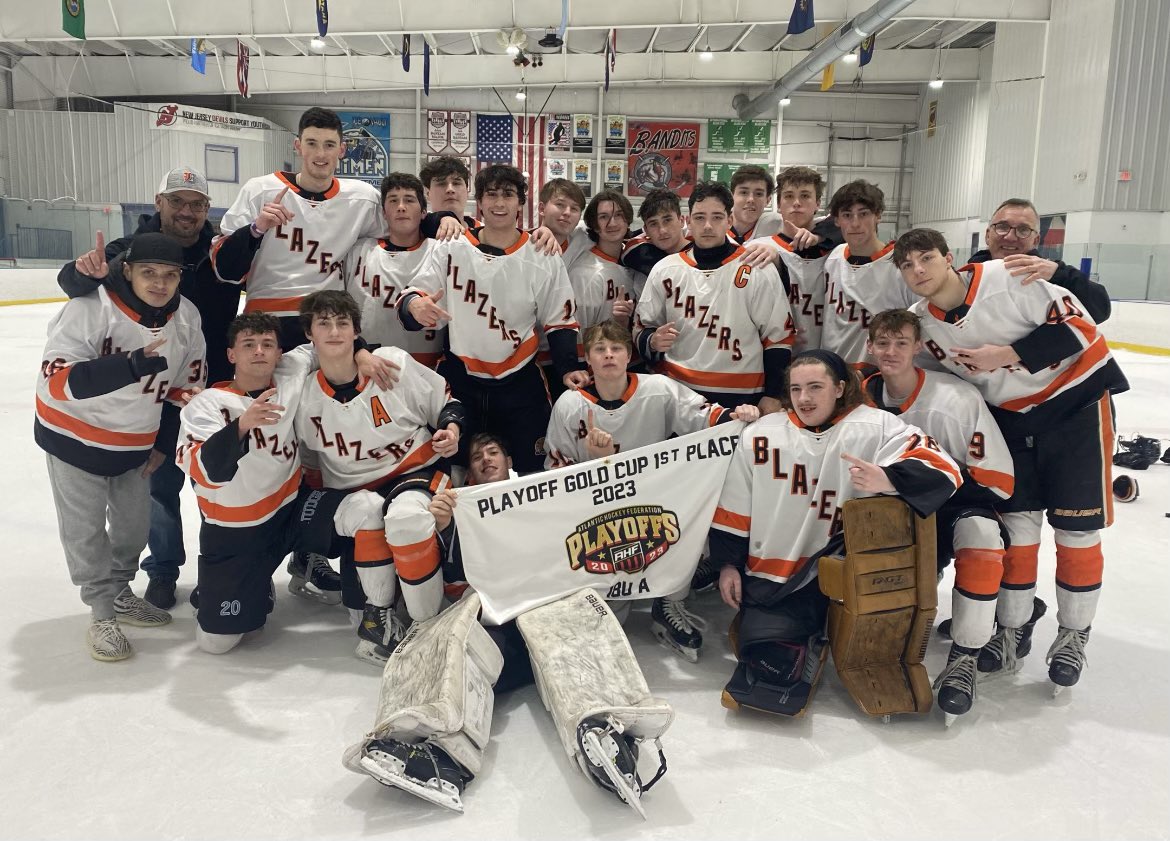 CatholicIce's tweet photo. Congrats to Evan Rauch(24) and a all of his Blazer teamates on their 18UA championship win! @FJHockey I see a few Judge guys in this picture!! https://t.co/tt16tyHleQ