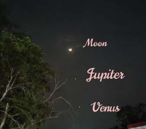 travellwithamit's tweet photo. Moon.. Jupiter.. Venus.. Together @ 23rd February 2023.
#23rdfebruary 
#Moon 
#Jupiter 
#Venus 
#solorsystem
#UNIVERSE 
#chand #brahaspati #shukra #soormandal 
#graha #nakshatra https://t.co/2eshCYQr59