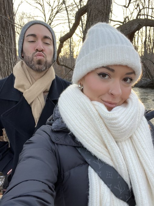 Lovely day for a nature walk with my boys 🐝🐶 https://t.co/lQLPU6IGgG<a href="/tag/camerosandcutoffs"class="tags"><span>#camerosandcutoffs</span></a><a href="/tag/sassychic"class="tags"><span>#sassychic</span></a>