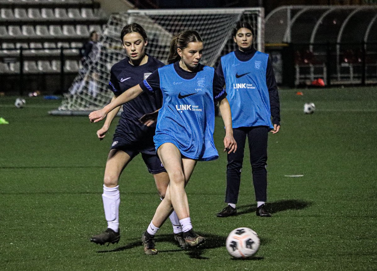 JFAGirlsPDC's tweet photo. Our @JerseyFA Player Development Centre (Girls) programme continues this evening with fixtures against club teams ⬇️

Springfield Stadium 3G -
U12s &amp; U14s v @GameSenseJsy 

Oakfield 3G -
U16s v @stouenfc 

Fixtures are supported by JFA Referee Development Centre officials

🇯🇪🔴⚪️ https://t.co/6pkfX965eN