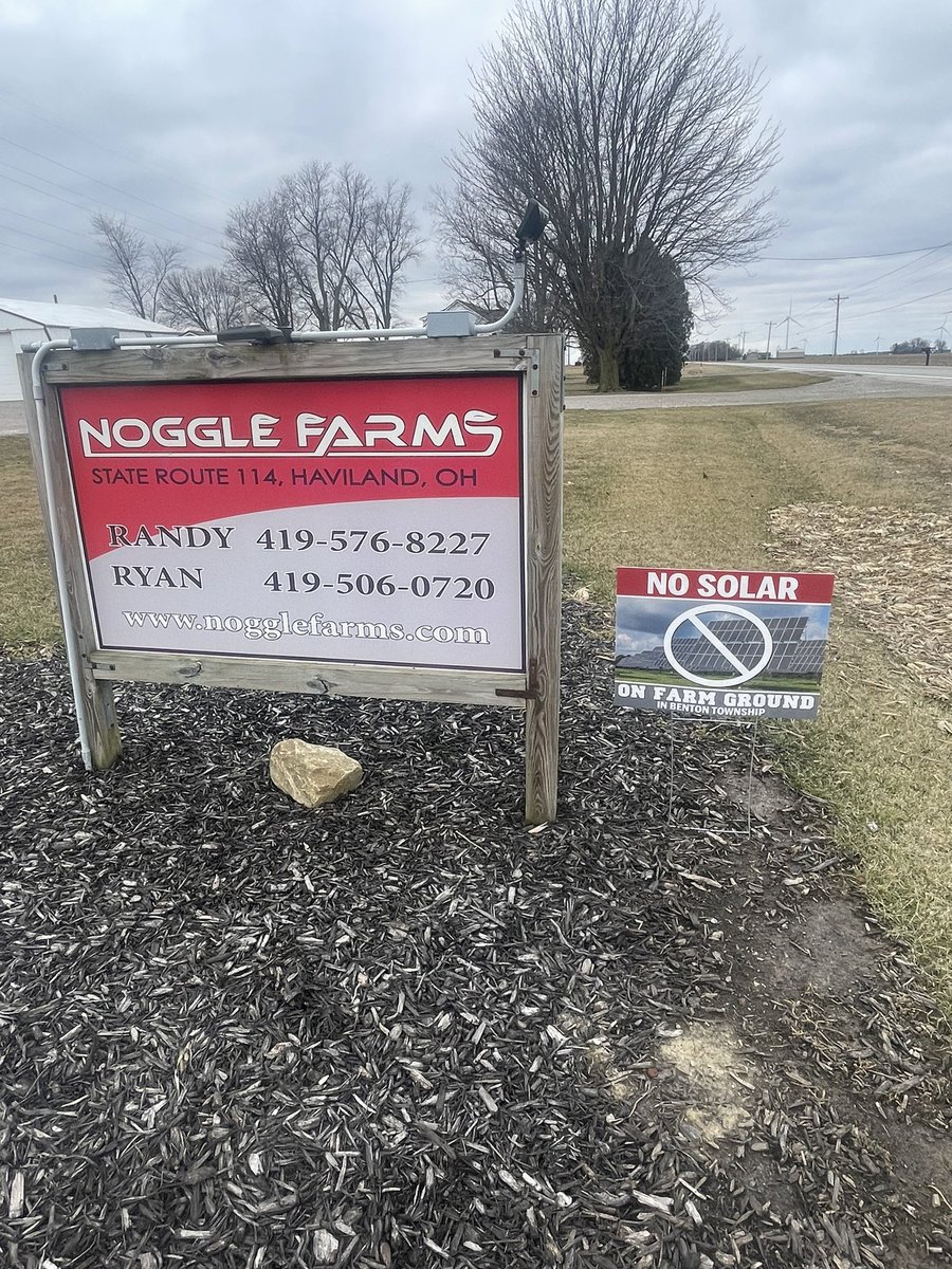 Noggle_Farms's tweet photo. Got the new sign up this morning! Happy to support this cause and continue the time honored tradition of helping feed this great country. There are more suitable areas for these projects not in productive soils. #NoSolarFarms https://t.co/jZUWB7q36Q