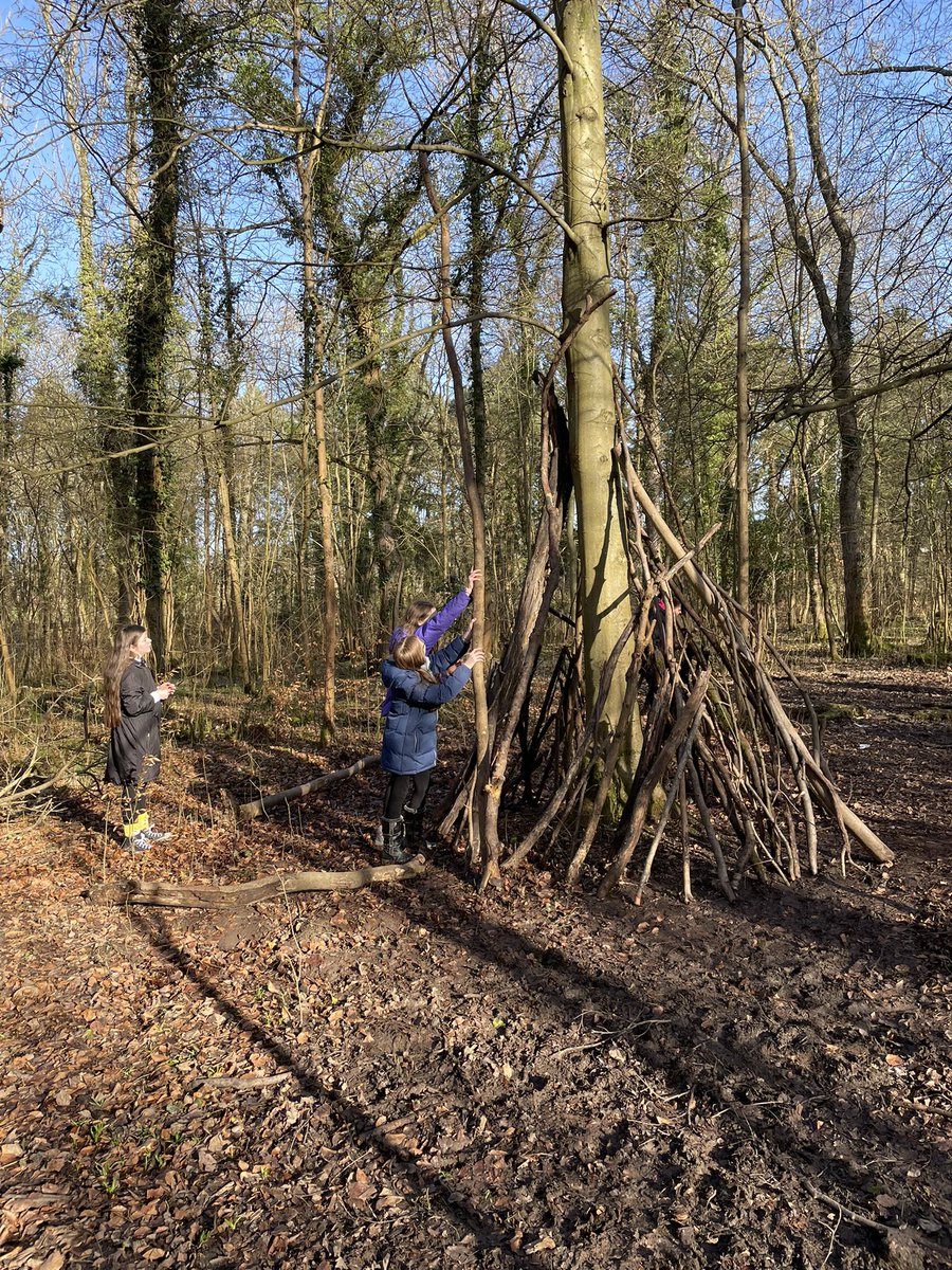 Room3MrStein's tweet photo. Final day of our adventures at Strathclyde Park and today we were working on our ‘bushcraft’ skills. 🔥🏕️ @HolytownPS https://t.co/GoZ6gORpIm
