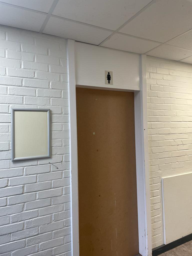 nicola_birt's tweet image. @SamWhitAcademy shame on you for boarding up toilets. How does a teenage girl who is menstruating and embarrassed feel when she needs to ask to go to the toilet. #bloodonyourfloor #basichumanrights