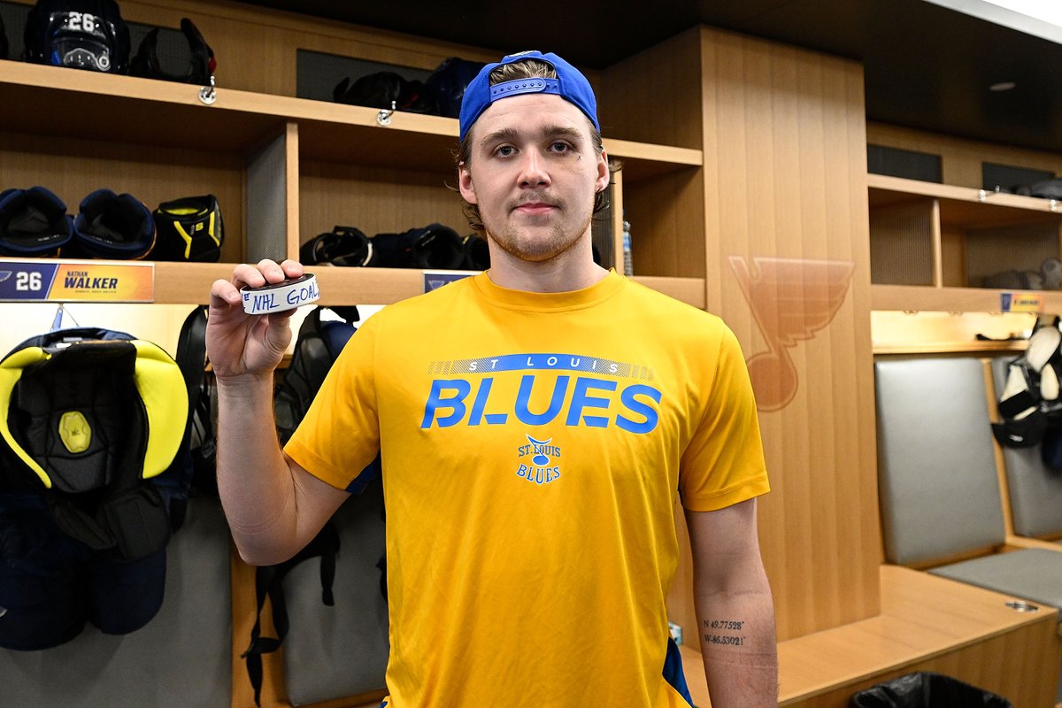 A puck for Tucks! Congrats to <a href="/TylerTukr19/">Tyler Tucker</a> on his first NHL goal 🚨 #stlblues