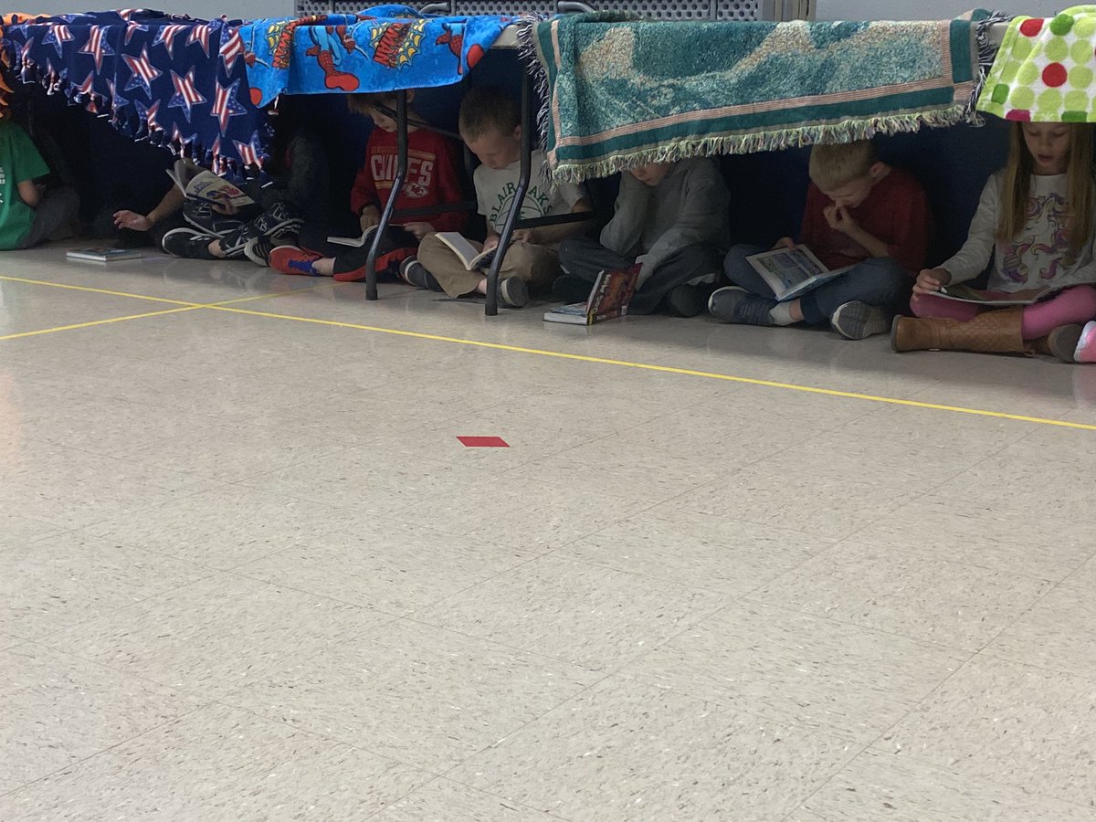 Today is our last February Fun Friday. We celebrated with grade levels reading together in the gym. 📖 📕 💚