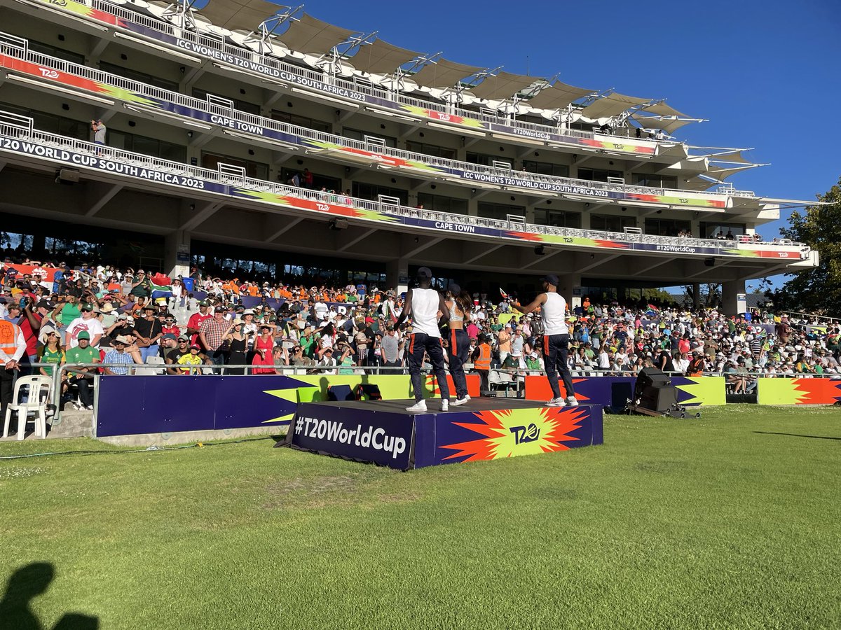 History made!!! The #MomentumProteas have beaten England to advance to their first ever Cricket World Cup final 👏👏👏They will meet Australia in Sunday’s ICC Women’s @T20WorldCup Final 🙌🙌 #TurnItUp