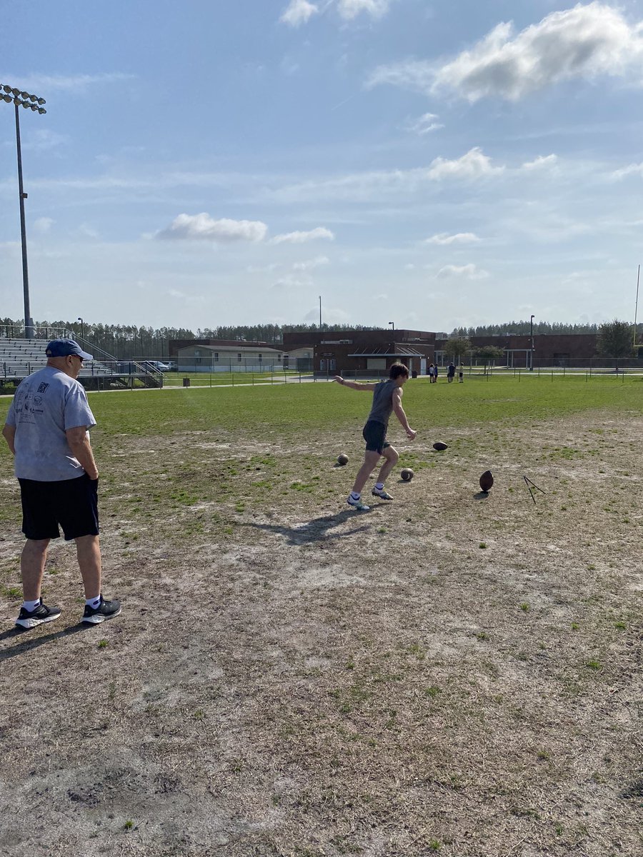 CoachFidler's tweet photo. Thankful to have former NFL Kicker @CoachJSimcsak and NFL Long Snapping Trainer John Dach coming to work with our Ashley Ridge Football Specialists during our Football Class today #HUNT https://t.co/aiXvyHgWwO