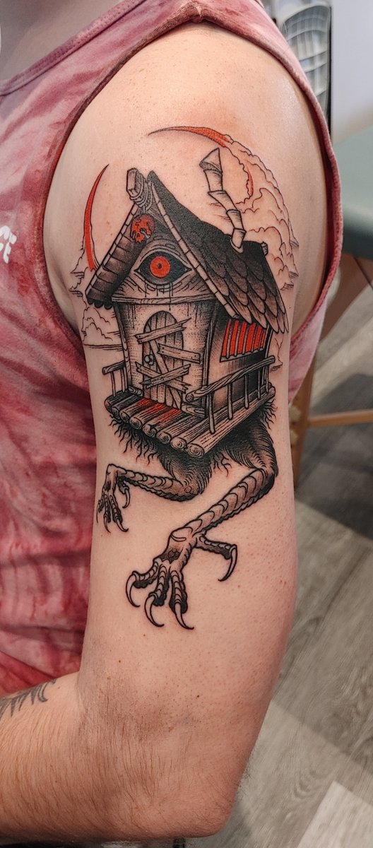 LAtelier171's tweet photo. Baba yaga house faite par notre artiste @dave_grave_tattoo

#tattooart #tattooartist #babayaga #tattooshop #B&amp;G #tatouage https://t.co/4yEN1aXwzC