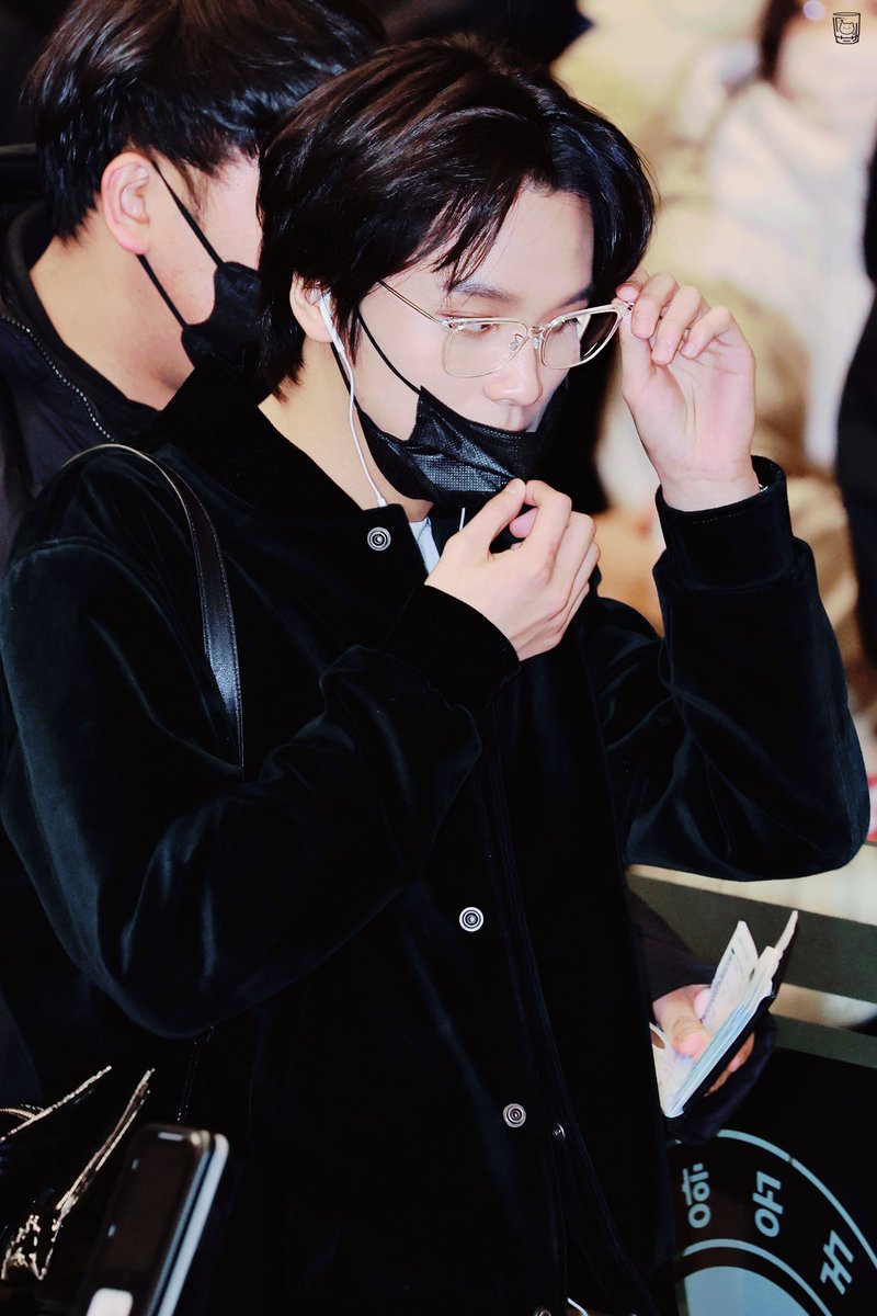 Oneshot66's tweet photo. 230224 출국
#해찬 #HAECHAN #nct127 https://t.co/tlTkmEIspw