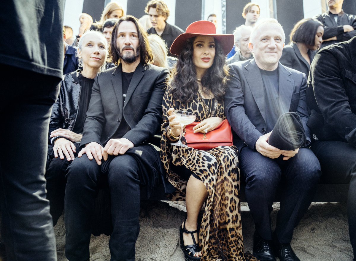 GM GM #52icons 
🚀HAPPY MINT DAY🚀
"Front Row with Salma" is now available for FREE for 52hours as a THANK YOU to all my collectors and as a WELCOME gift to all who want to join the FAMILY❤️
Lenk is below.👇👇