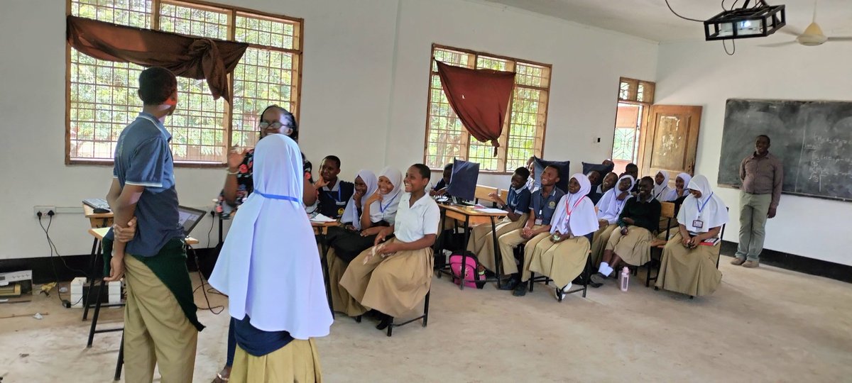 Y4CLab's tweet photo. The revolution continues! #SmartGirlsInICT is igniting a fire in the hearts of young women with Human-Centered Design training for secondary students. @ITU @smartgirlzinict @UNICEFTanzania #EmpoweringWomenInTech https://t.co/CNy4sLKQO6
