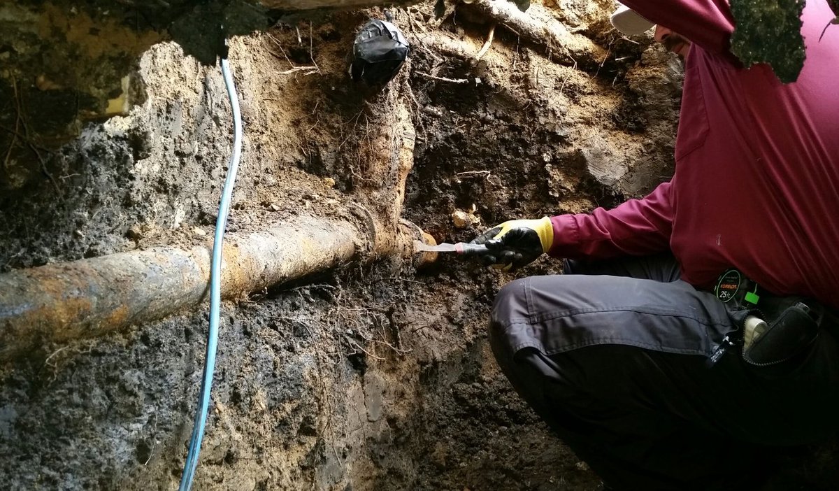 legacyplumbing's tweet photo. Slab leak repair can be a fairly involved process, and there are many factors that may impact the final cost. Read this article to learn more. #plumbing #LegacyPlumbingTX https://t.co/70MoCRFbFu https://t.co/f5Cg2wqBgh