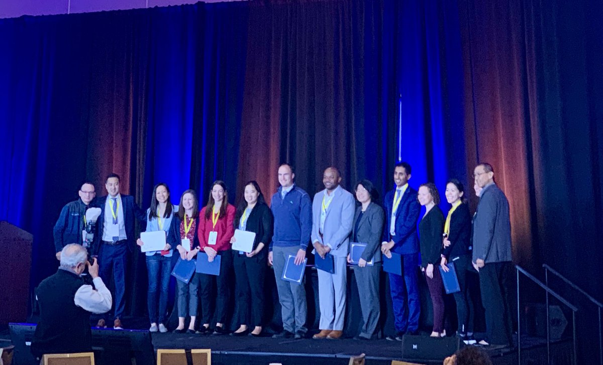 JamesEGardnerMD's tweet photo. Congrats to our own ⁦@AaronYangMD⁩ from ⁦@vumcpmr⁩ on graduating from the Program for Academic Leadership through the ⁦@AAPhysiatrists⁩. We appreciate your commitment to leadership! #Physiatry23 https://t.co/psj77fJhRJ