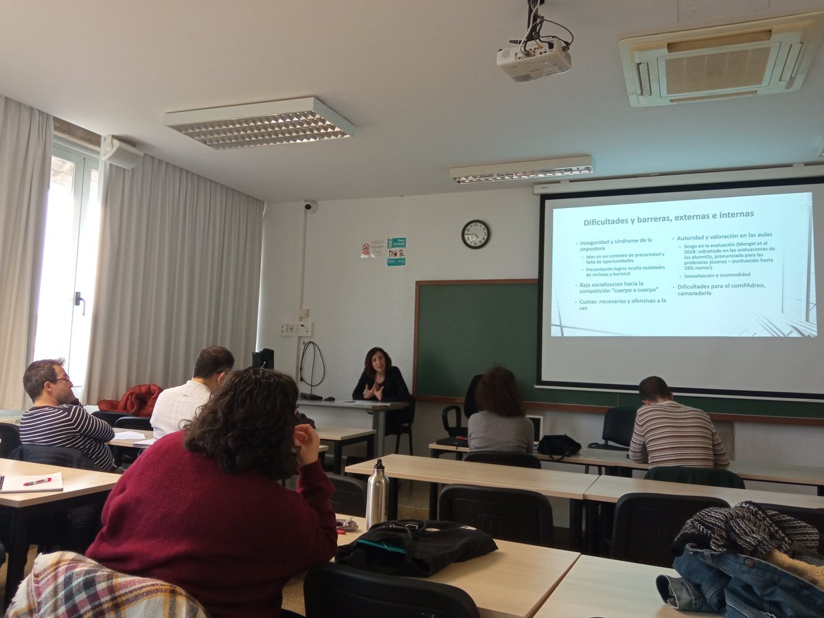 CISoctrabajoFES's tweet photo. 🗣continuamos compartiendo reflexiones, metodologías docentes, incertidumbres, certezas y temores en torno a la sociología del trabajo, para comprendernos, apoyarnos y mejorar en nuestro oficio @FES_Sociologia @CISoctrabajoFES @escuela_fes #sociologia https://t.co/p280PEss6y