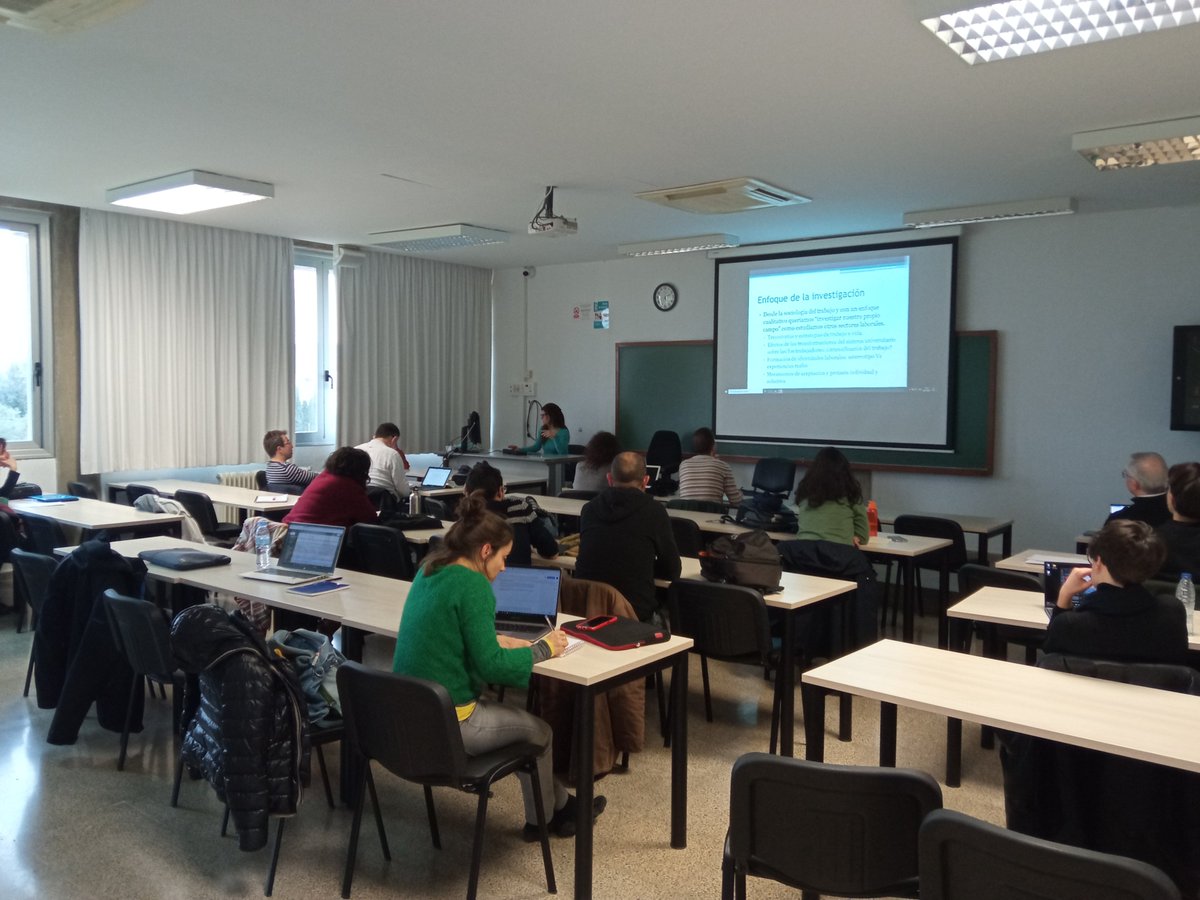 CISoctrabajoFES's tweet photo. 🗣continuamos compartiendo reflexiones, metodologías docentes, incertidumbres, certezas y temores en torno a la sociología del trabajo, para comprendernos, apoyarnos y mejorar en nuestro oficio @FES_Sociologia @CISoctrabajoFES @escuela_fes #sociologia https://t.co/p280PEss6y