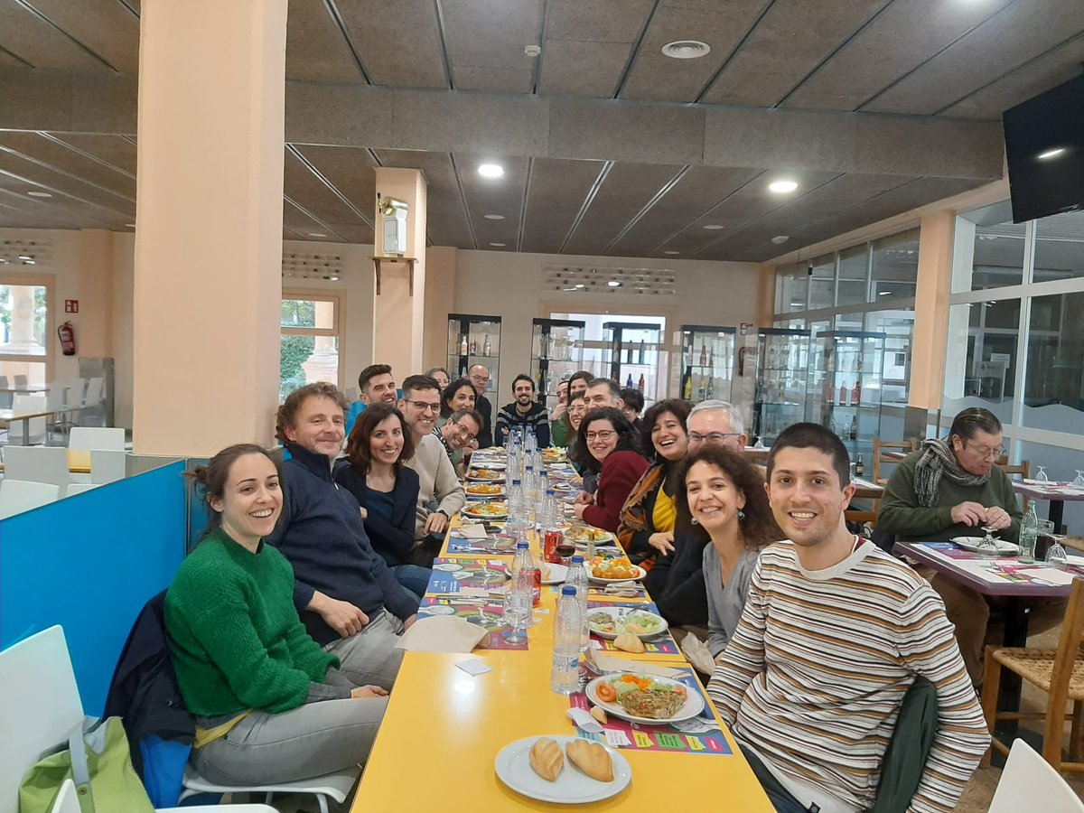 CISoctrabajoFES's tweet photo. 🗣continuamos compartiendo reflexiones, metodologías docentes, incertidumbres, certezas y temores en torno a la sociología del trabajo, para comprendernos, apoyarnos y mejorar en nuestro oficio @FES_Sociologia @CISoctrabajoFES @escuela_fes #sociologia https://t.co/p280PEss6y