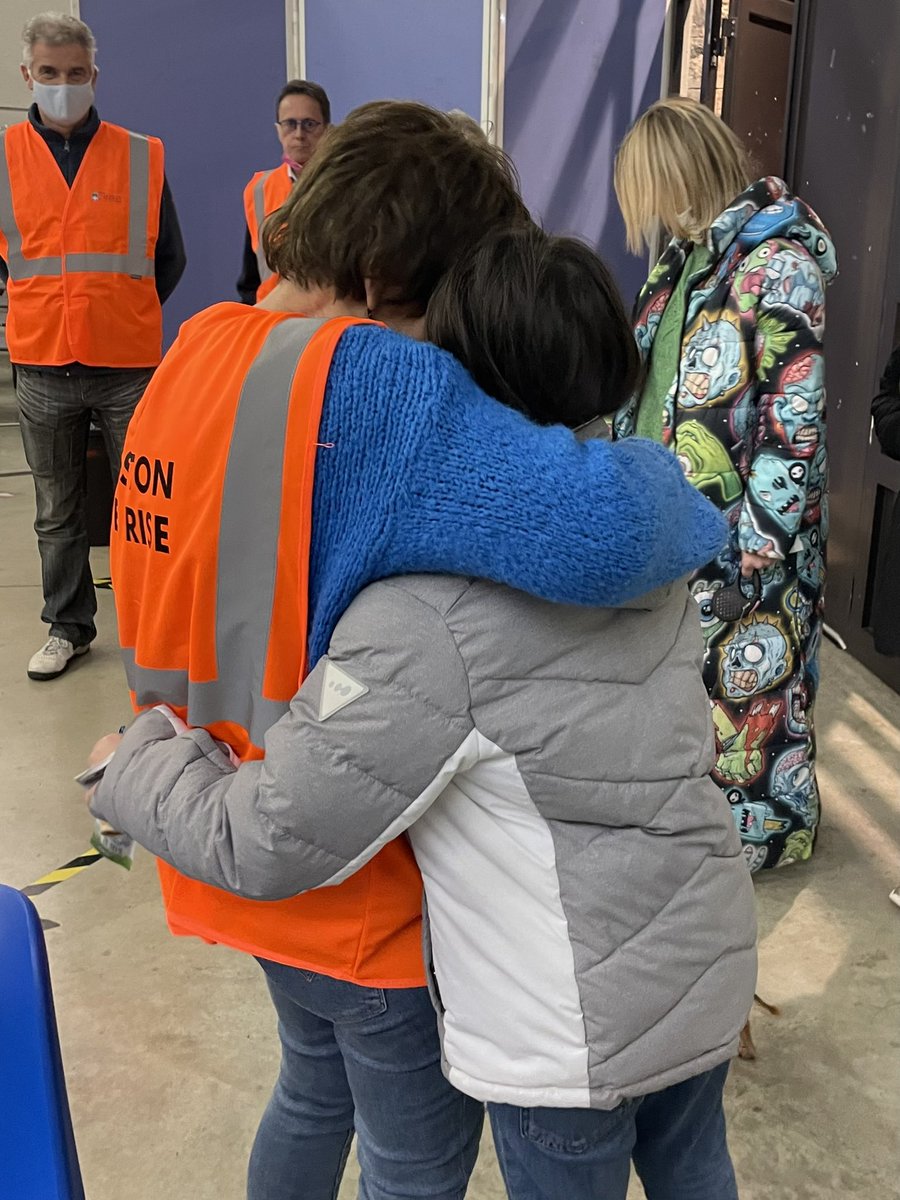 MarikaRoman's tweet photo. Je reprensentais cet après-midi notre Maire @JeanLeonetti en préfecture en présence de @SoniaBackes Secrétaire d’Etat pour un temps d’échanges sur les actions #humanitaires de la ville d’Antibes mises en place pour les réfugiés ukrainiens 🇺🇦#AntibesVilleSolidaire #Ukraine1an https://t.co/Jaud2Rn5n5