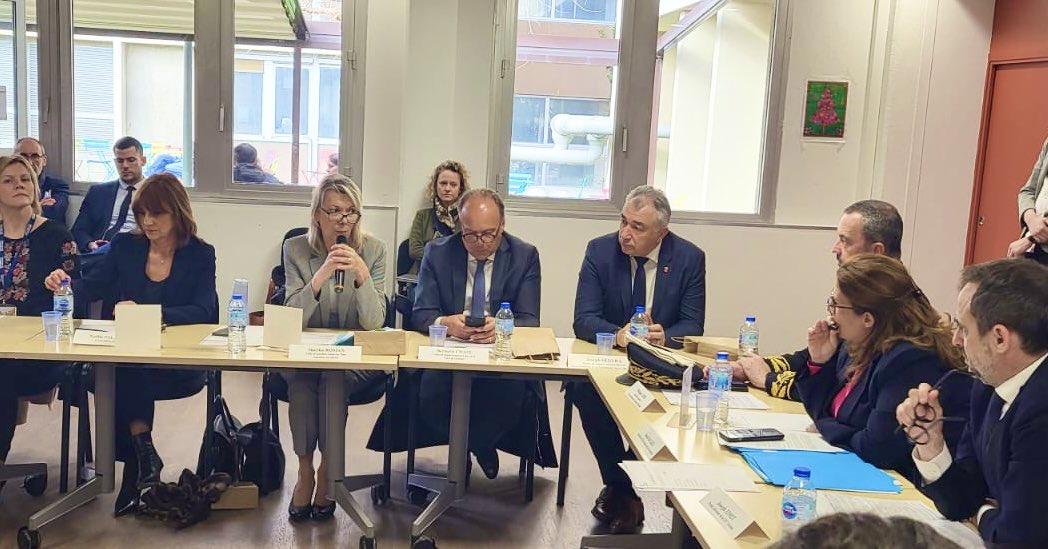 MarikaRoman's tweet photo. Je reprensentais cet après-midi notre Maire @JeanLeonetti en préfecture en présence de @SoniaBackes Secrétaire d’Etat pour un temps d’échanges sur les actions #humanitaires de la ville d’Antibes mises en place pour les réfugiés ukrainiens 🇺🇦#AntibesVilleSolidaire #Ukraine1an https://t.co/Jaud2Rn5n5