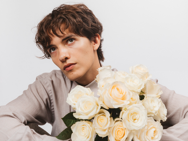 radiomixfm's tweet photo. [PROMOÇÃO] Noah Urrea tá chegando no Brasil! E a gente já combinou com ele uma visita aqui na Mix!

Claro que você que é fã do Noah vai poder participar de tudo isso! Você vai estar aqui pra receber ele, tirar foto, bater um papo… https://t.co/kJUg3IxdMz