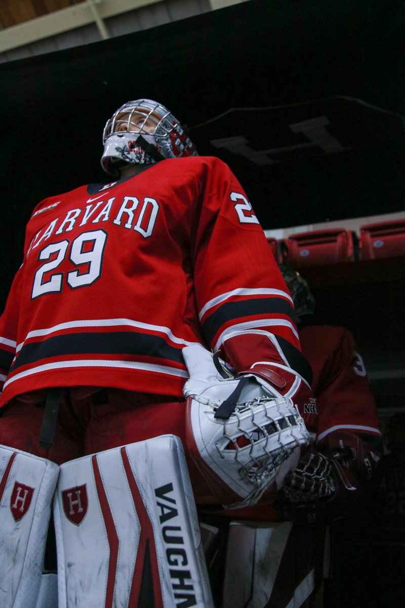 HarvardWHockey's tweet photo. Almost that time... ⏳ #BeatYale

#TeamFirst x #OneCrimson https://t.co/030a4A9gTz