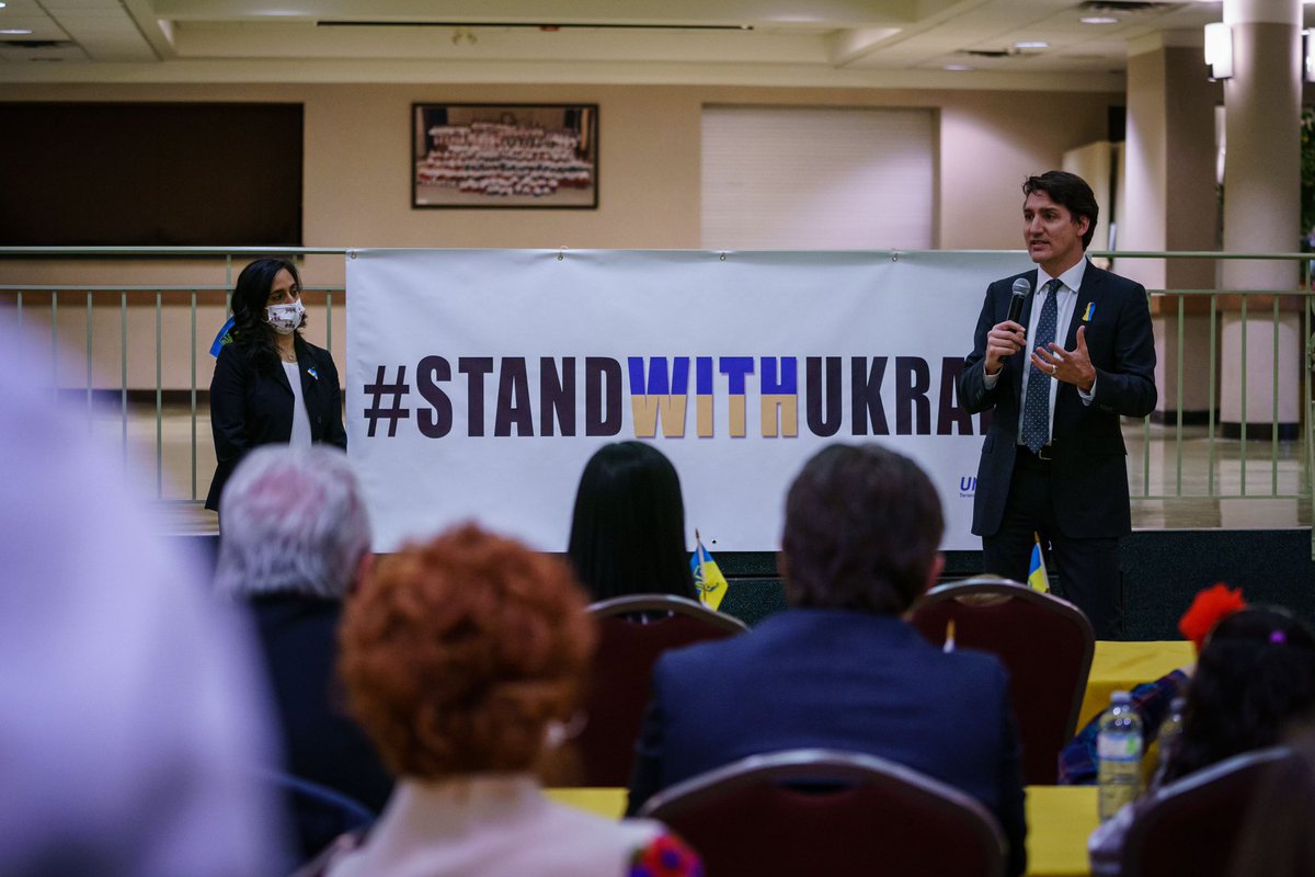 AnitaAnandMP's tweet photo. Today marks one year since Russia illegally attacked Ukraine. At every step, Russia has been proven wrong. Kyiv did not fall. Ukraine did not freeze in the dark. NATO did not fracture. We will continue to stand with Ukraine for as long as it takes. 

Slava Ukraini! 🇨🇦🇺🇦 https://t.co/v31wHEWQ0j