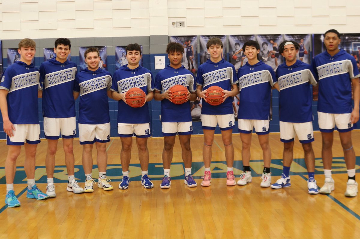 SENIOR NIGHT!
Come support our nine Seniors in their last regular season home game!

#3 Jack VanBoxtel
#11 Brady Bohn
#15 Zaire Russell
#20 Connor Pytleski
#21 Gavin Yang
#24 Nick Ristow
#30 Chris Seals
#33 Miles Rauschenbach
#35 Terrence Stokes

📍Southwest HS
🕖 7:00
Vs Preble