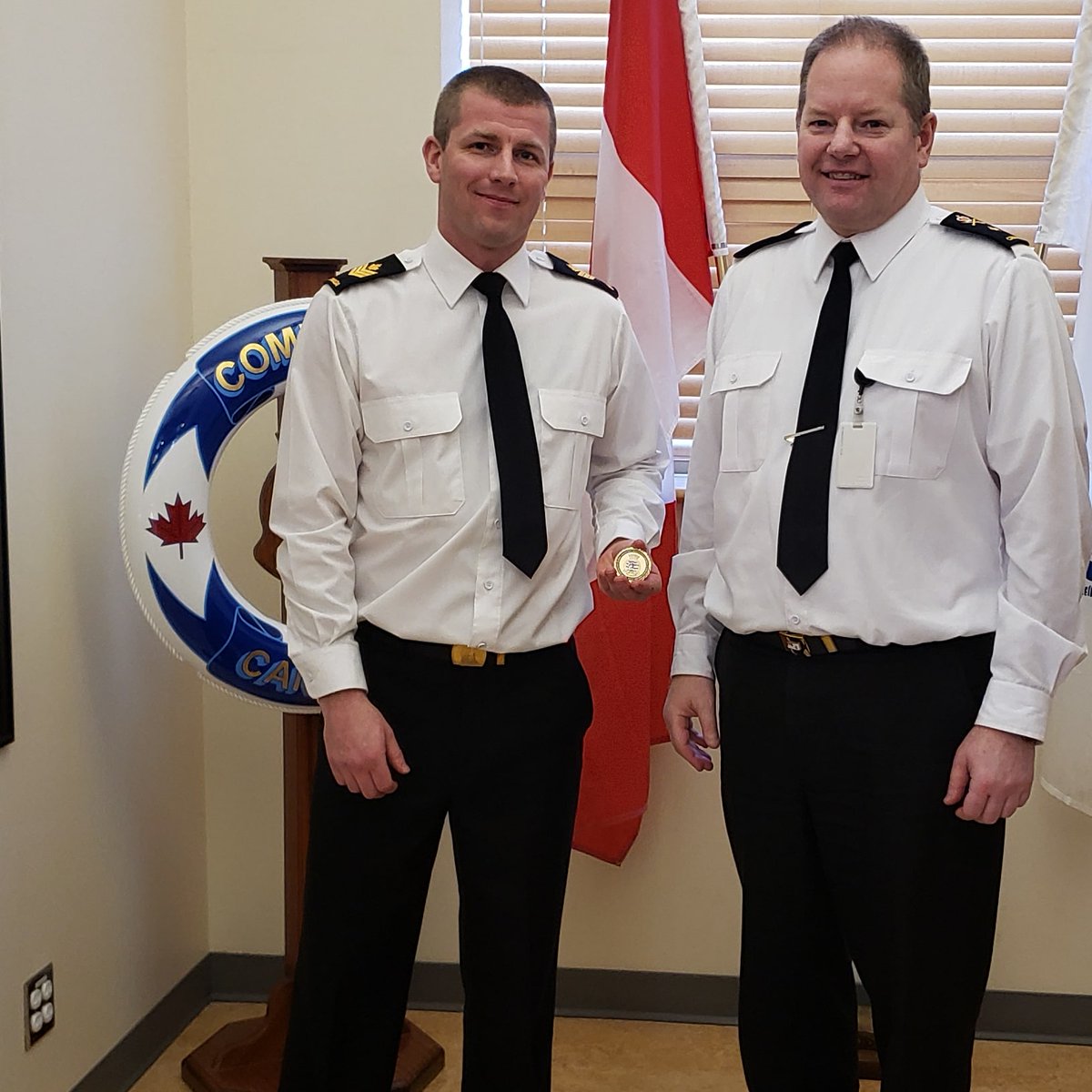 RCNintheUSN's tweet image. A big shout out to one of our #CANFLTPAC  HQ sailors, PO2 Dean. A while back as a MS, he stepped up and stepped into the role as Snr NavComm for staff during a training deployment, enabling the staff to maintain our battle rhythm while leading several ships at sea. #BZ