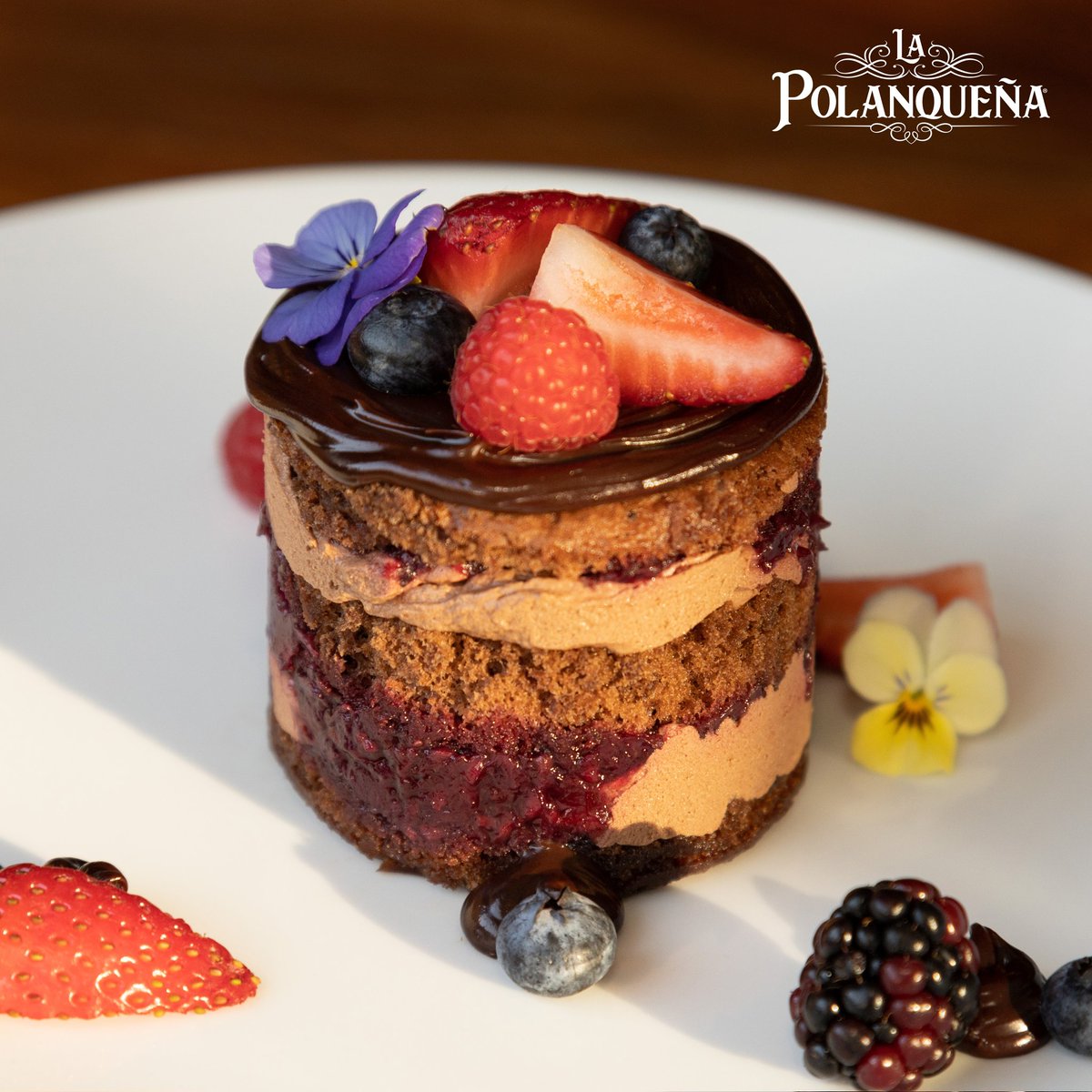 LaPolanquena's tweet photo. #LaPolanqueña, grandes sensaciones en repostería ❤️

#ElCorazónDePolanquito
Reserva: 55 4634 0392.

Visita: https://t.co/YsGlSKL4T5

#Restaurante #CocinaInternacional #Polanco #Polanquito #CDMX #CiudadDeMexico #Comida  #findesemana #Ambiente https://t.co/RYxtkfuSJB