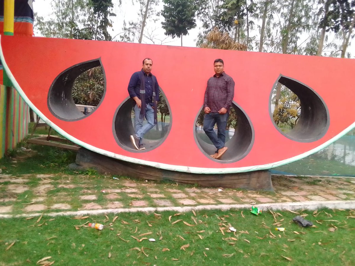 Humayun96689801's tweet photo. তরমুজ পানীয়ের চাহিদা মেটায় আর বিনোদন মনের https://t.co/FpyGV3C7As