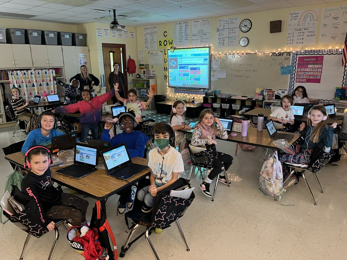 regibbs_mcs's tweet image. Very talented 2nd and 3rd grade #coders at @hrznes @scratch @codeorg @edtech_mcs @madisonschools #mcslearn