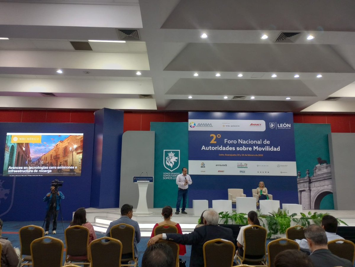 WRI_Ciudades's tweet photo. Sigue la transmisión #EnVivo del segundo día de actividades del 2°#ForoAMAM, a través de Facebook 
➡️https://t.co/LWMnA9HM6g https://t.co/TXJm5CP4FW